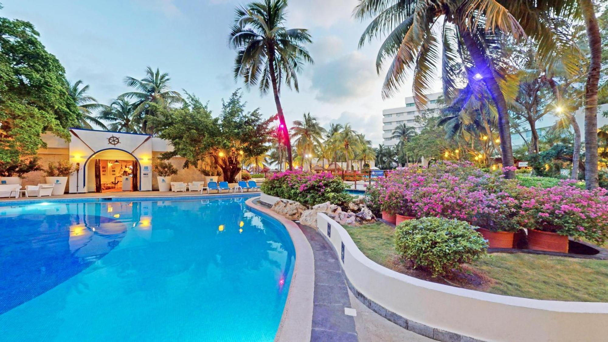 Hotel Oasis Palm Cancún Zewnętrze zdjęcie